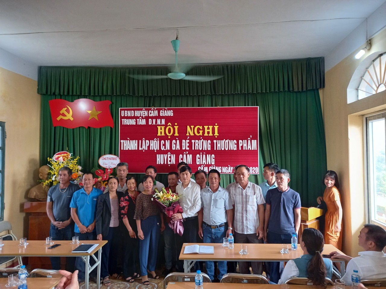 Ra mắt Hội Chăn nuôi gà đẻ thương phẩm huyện Cẩm Giàng Ra mắt Hội Chăn nuôi gà đẻ thương phẩm huyện Cẩm Giàng