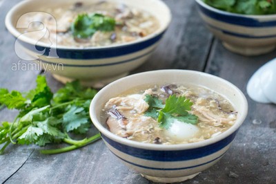 Súp gà thanh nhẹ tận dụng từ gà luộc ngày Tết
